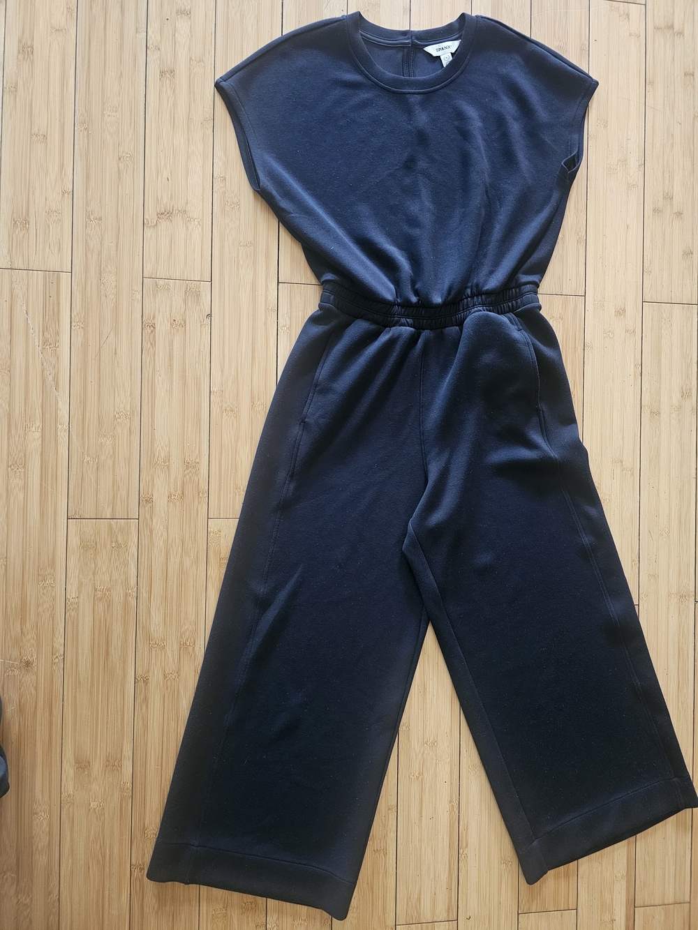 SPANX Black Airessentials Short-Sleeve Jumpsuit Sz S - Picture 3 of 5